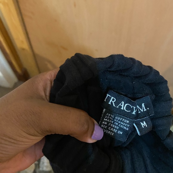 Sleeveless turtleneck - Picture 2 of 2